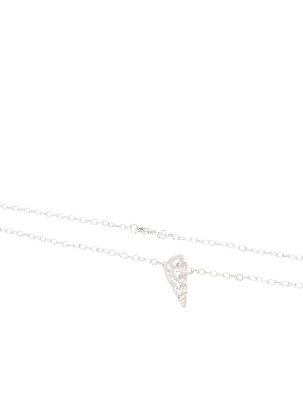 Silver necklace with shell - Echoes of the Sea